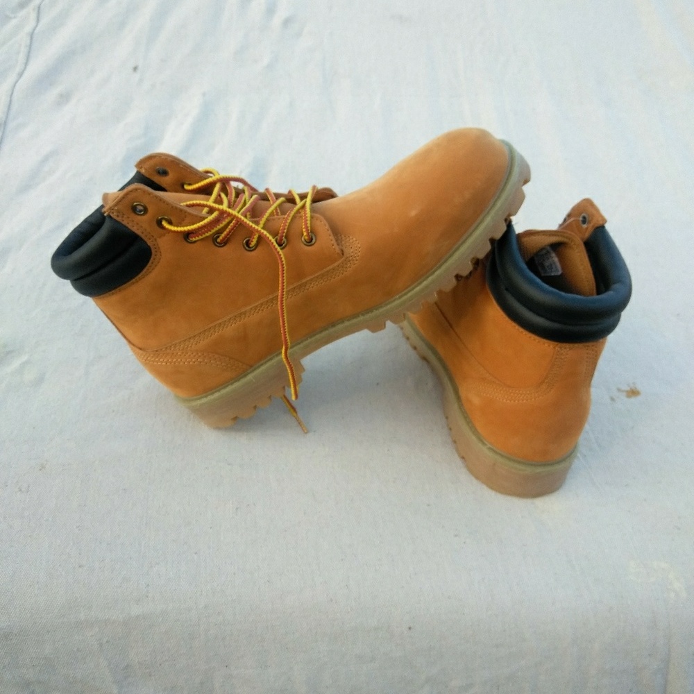 Mountain GEAR BOOTS - Picture 5 of 8
